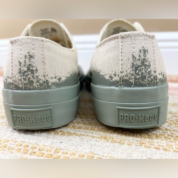 NWOT Royal Lo Spray Foxing Sneaker - Picture 6 of 10